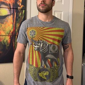 Men’s Obey graphic tee